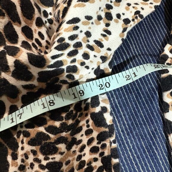 Croft and Barrow Womens Petite M Cardigan Leopard Animal Print Sweater Boho Chic - Picture 5 of 7